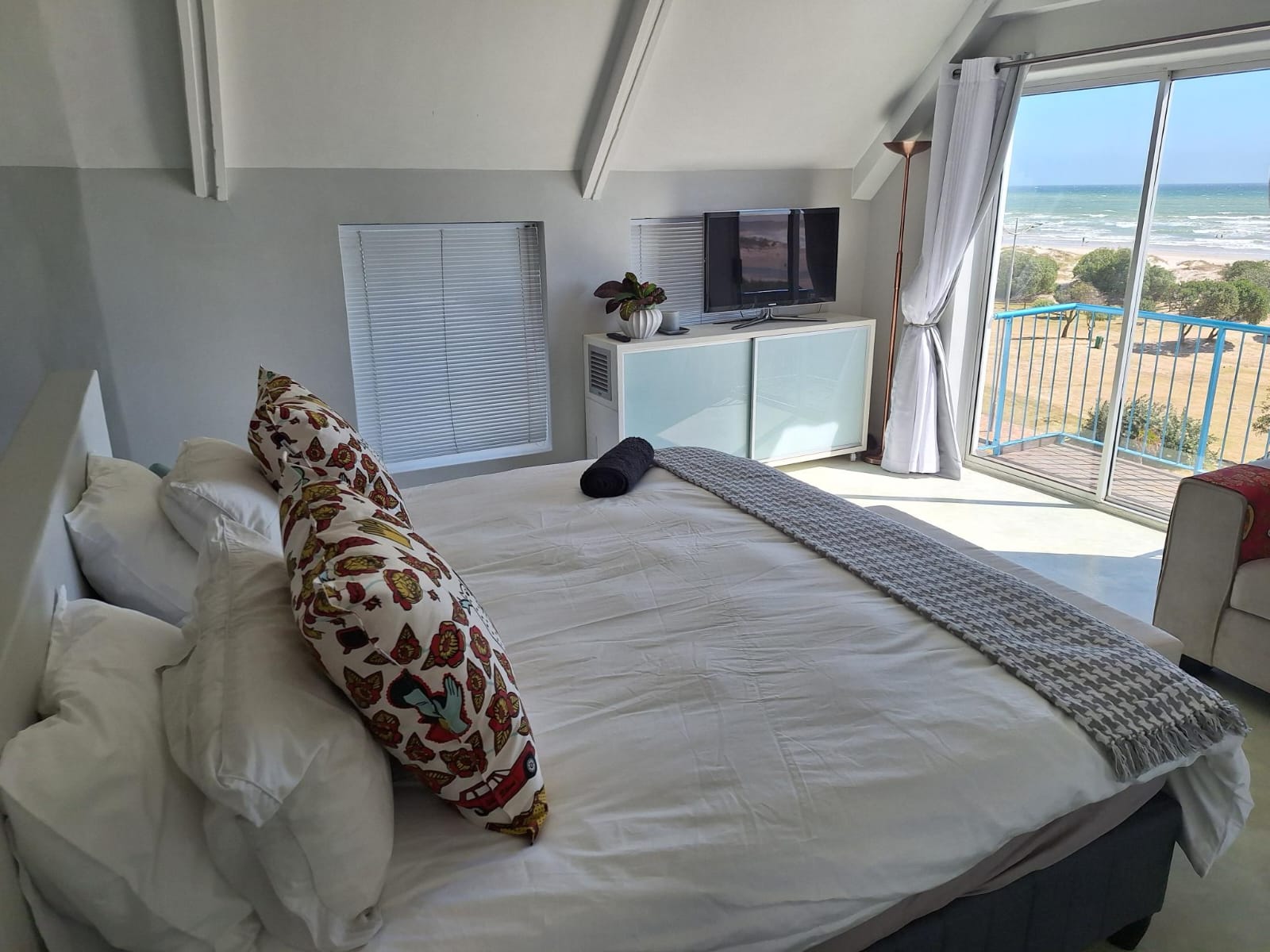 salted-beachfront-apartments-strand-luxury-sea-view-accommodation